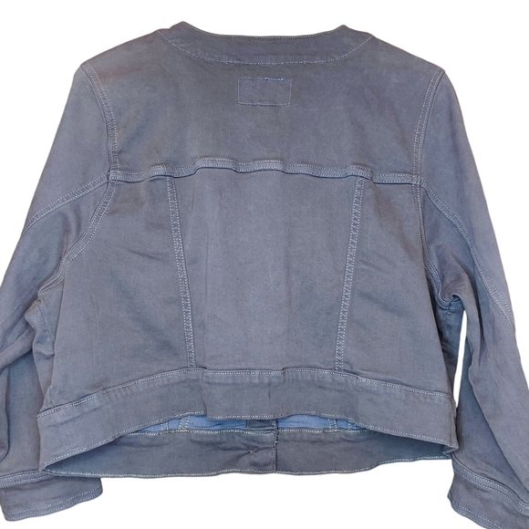 Torrid Cropped Collarless Denim Jacket Size 2 - Picture 3 of 8